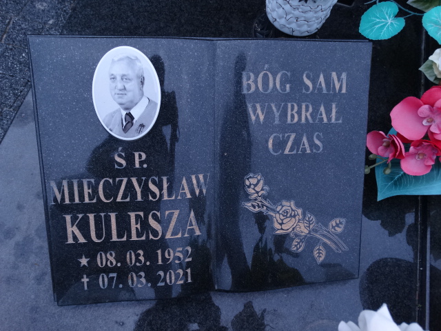 Grób Piotr Suchowiecki